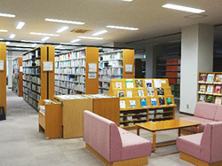 高知県立大学 総合情報センター図書館の画像