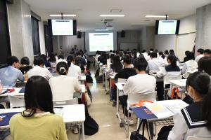 社会福祉学部模擬授業の様子