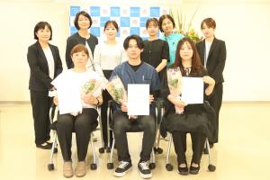 修了者と受講者