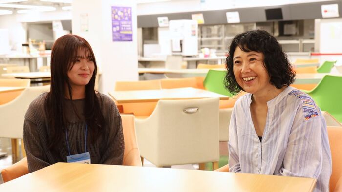 インタビューの様子