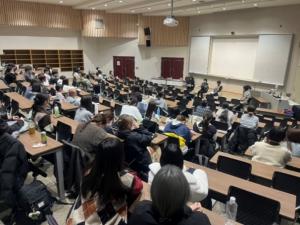 会場全体の様子