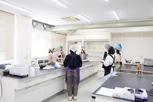 お菓子教室の様子