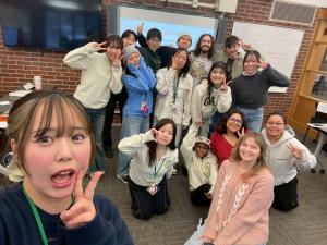 教室で集合写真