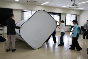 テント展開の様子