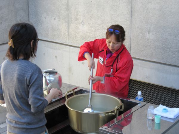 卵スープ用のお湯の確保