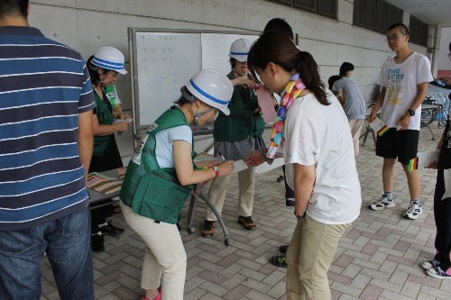 軽症者受け入れトリアージ（高知県立大学地下入り口）